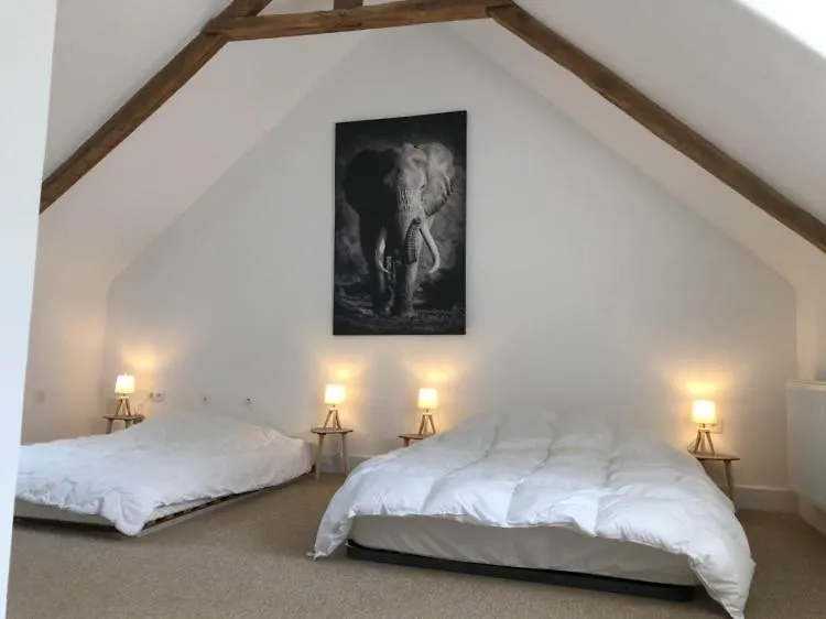 Holiday home Merveilleux Cottage Dans Parc De 7,5 Hectares Saint-Nicolas-du-Pelem