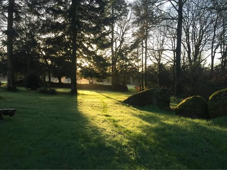 Merveilleux Cottage Dans Parc De 7,5 Hectares Saint-Nicolas-du-Pelem